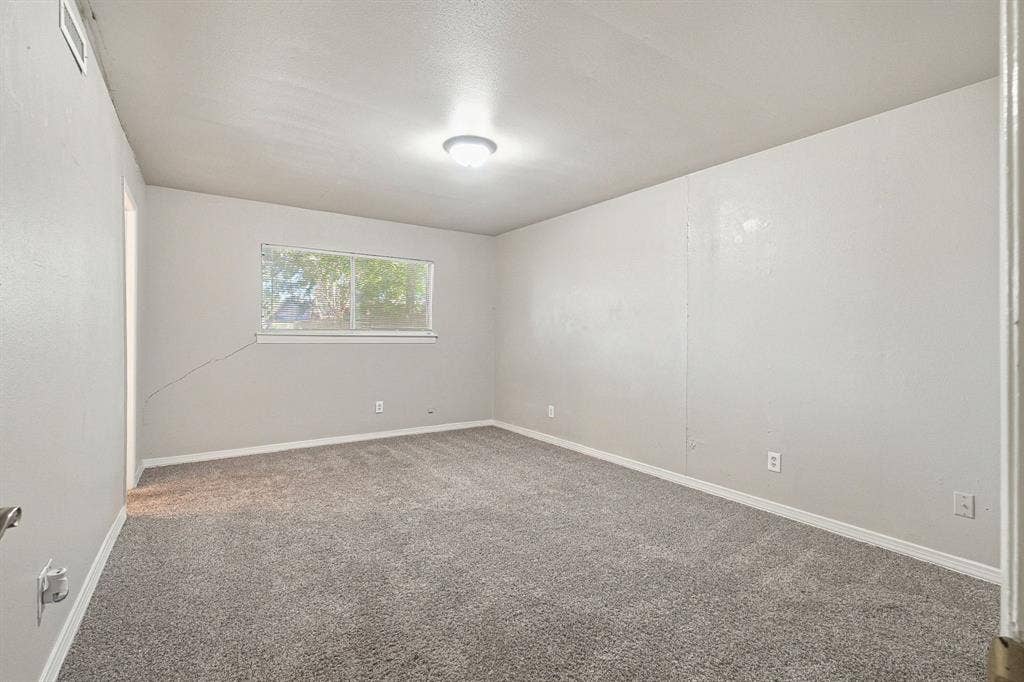 5321 Saddleback Road, Garland, TX 75043