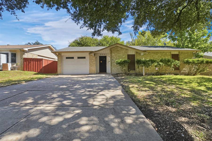 Property photo for 5321 Saddleback Road, Garland, TX