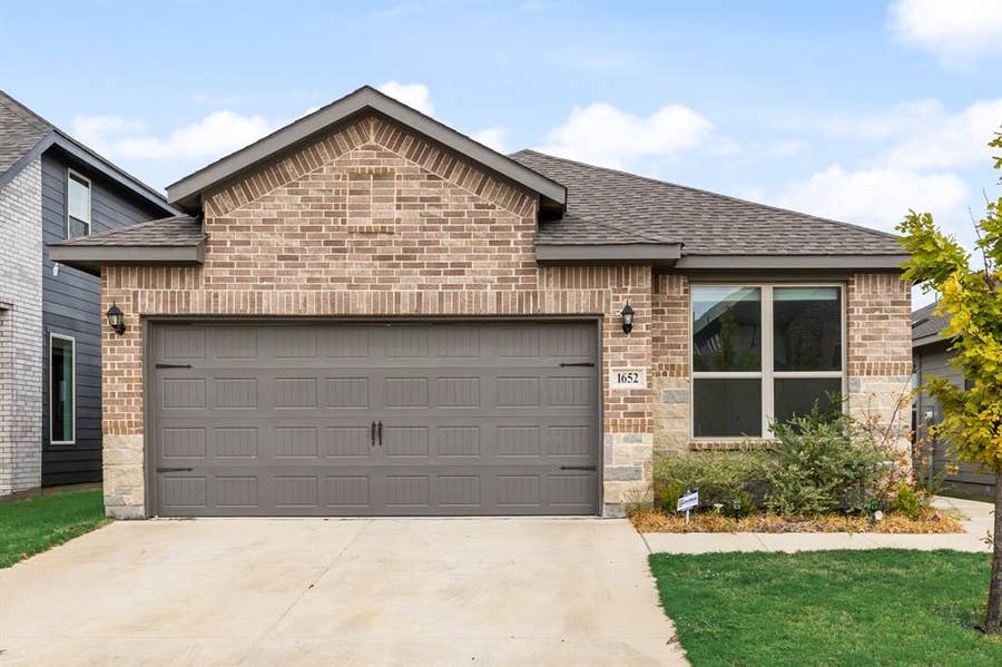 Property photo for 1652 Edgeway Drive, Aubrey, TX