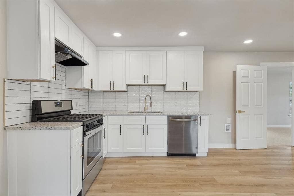 1239 Lonsdale Avenue, Dallas, TX 75217 1239 Lonsdale Avenue, Dallas, TX 75217