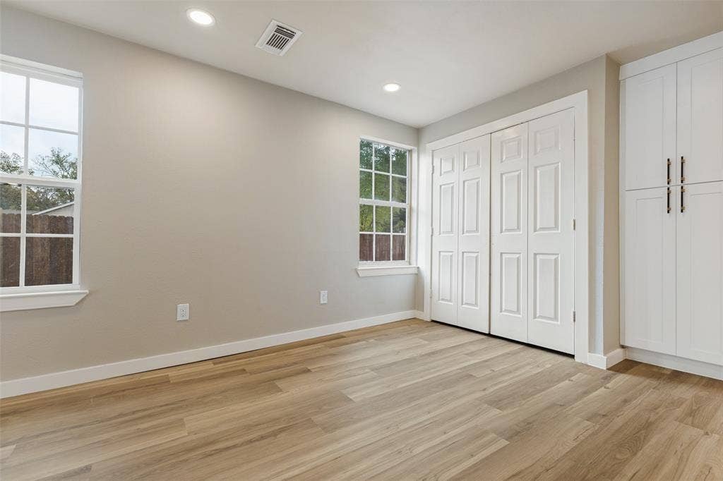1239 Lonsdale Avenue, Dallas, TX 75217 1239 Lonsdale Avenue, Dallas, TX 75217