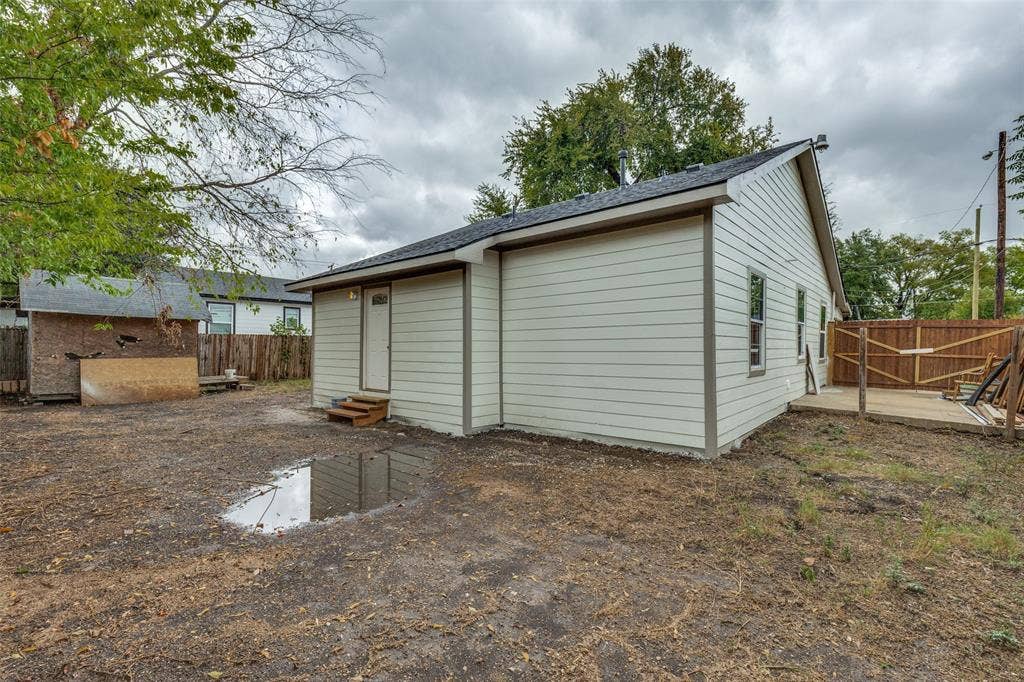 1239 Lonsdale Avenue, Dallas, TX 75217 1239 Lonsdale Avenue, Dallas, TX 75217