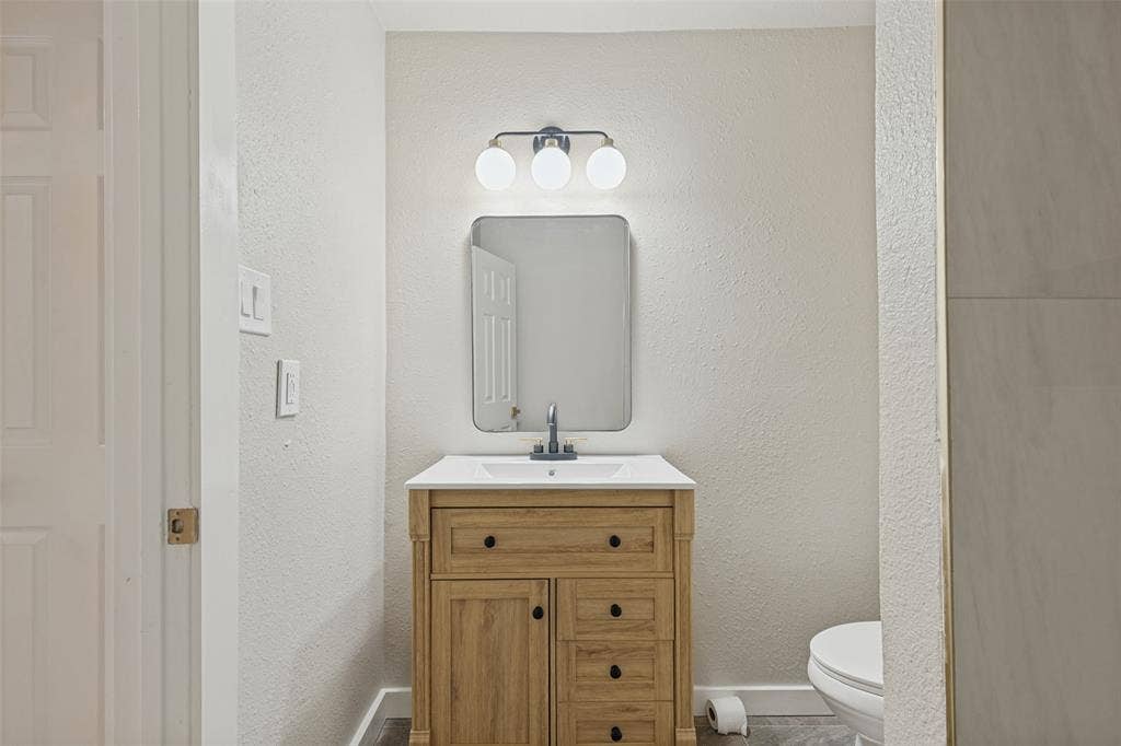 1239 Lonsdale Avenue, Dallas, TX 75217 1239 Lonsdale Avenue, Dallas, TX 75217