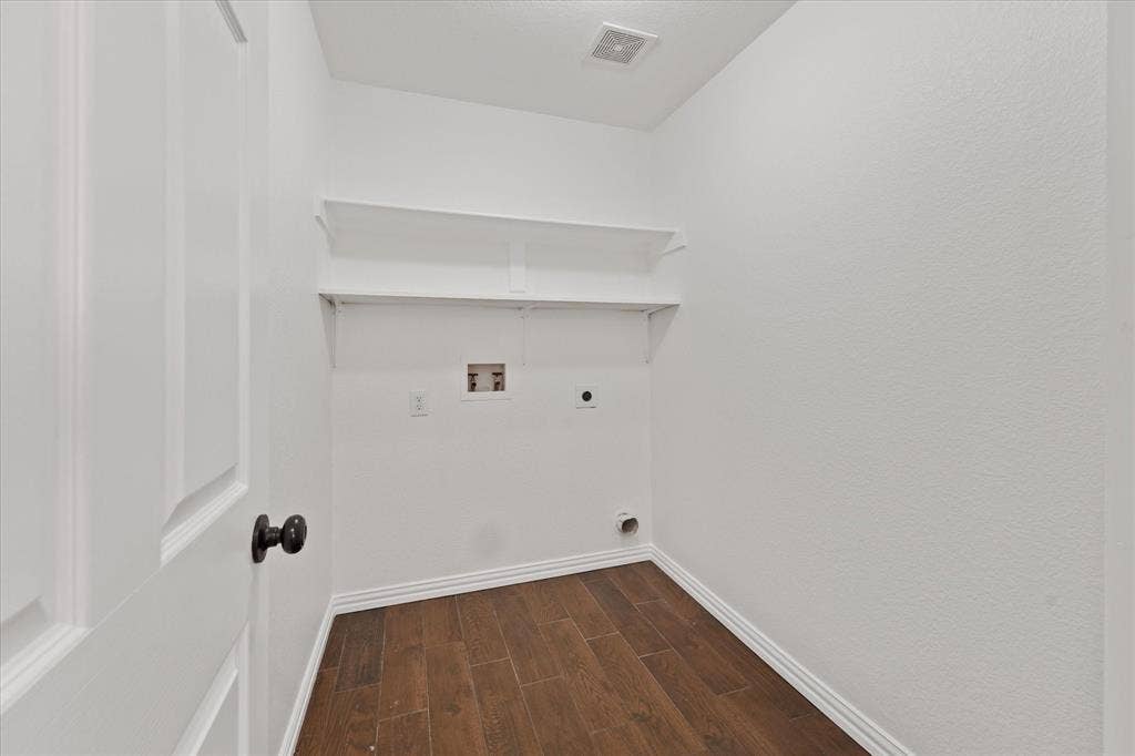 3609 Redstart Drive, Mesquite, TX 75181 3609 Redstart Drive, Mesquite, TX 75181