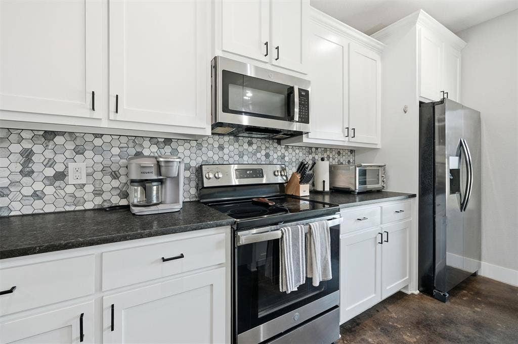 265 Bentwood Drive, Pottsboro, TX 75076