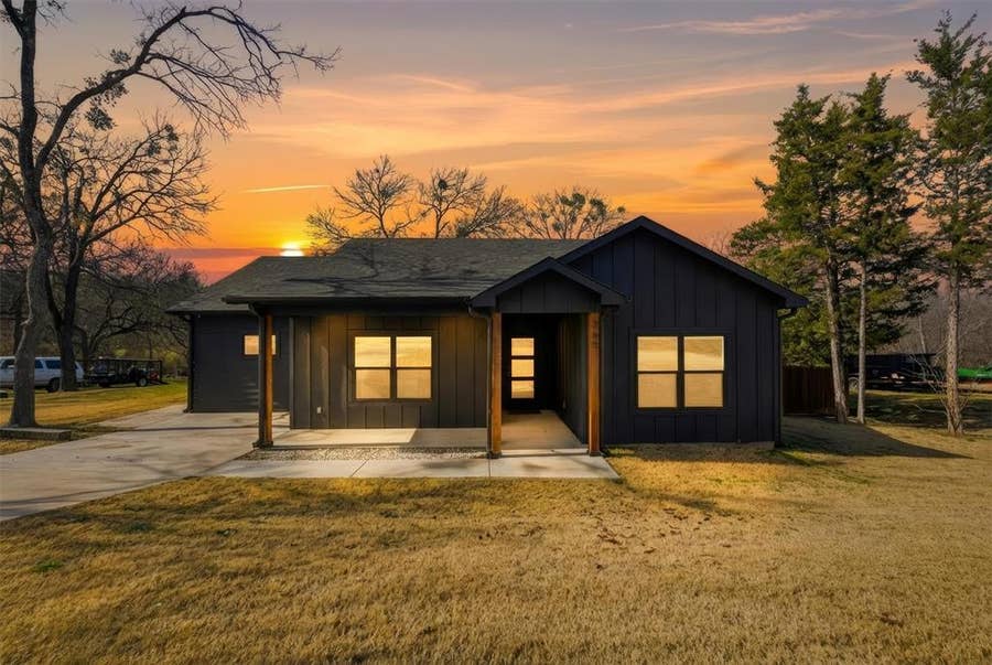Property photo for 265 Bentwood Drive, Pottsboro, TX