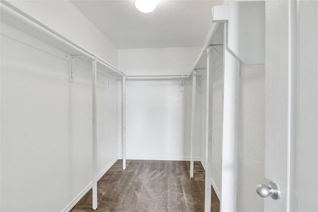 728 Snapdragon Lane, DeSoto, TX 75115 Primary bedroom closet