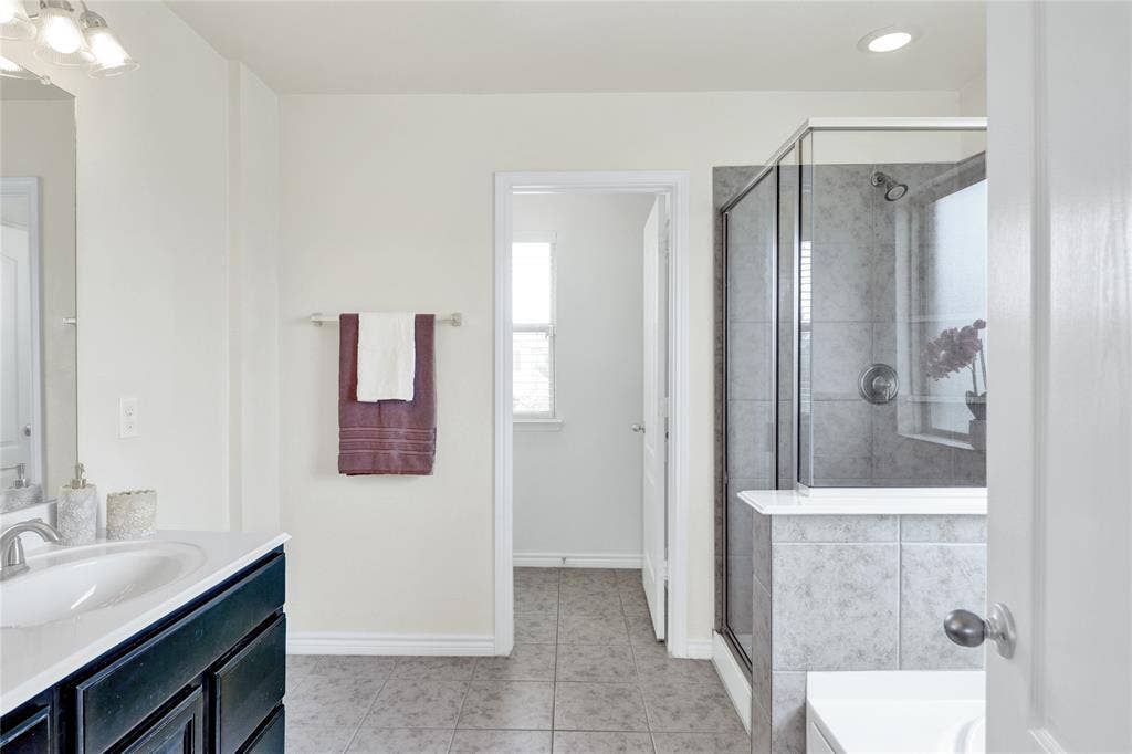 728 Snapdragon Lane, DeSoto, TX 75115 728 Snapdragon Lane, DeSoto, TX 75115