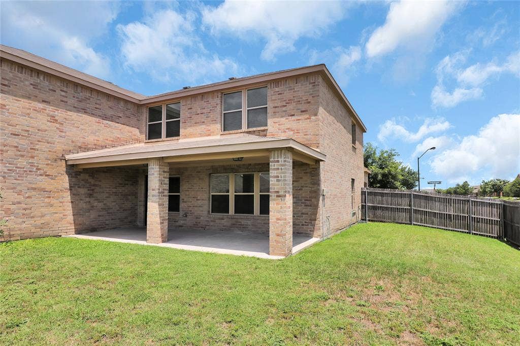 728 Snapdragon Lane, DeSoto, TX 75115 728 Snapdragon Lane, DeSoto, TX 75115