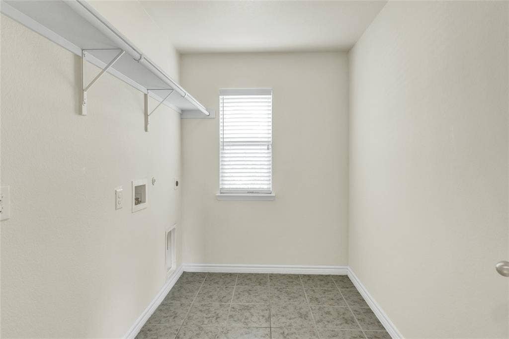 728 Snapdragon Lane, DeSoto, TX 75115 728 Snapdragon Lane, DeSoto, TX 75115