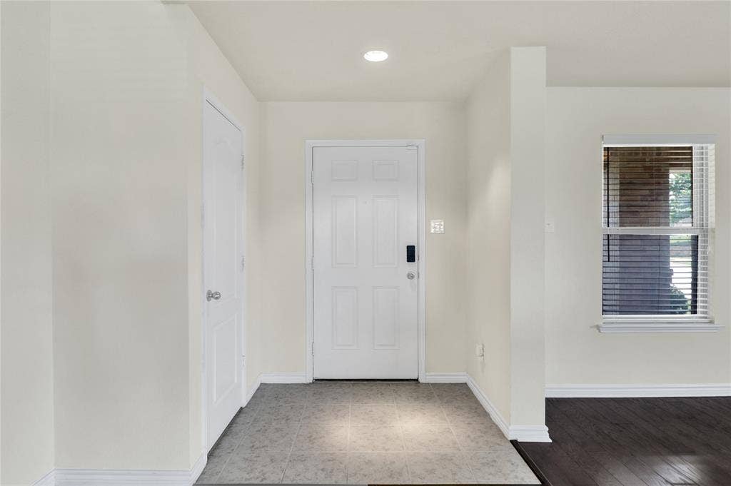 728 Snapdragon Lane, DeSoto, TX 75115 728 Snapdragon Lane, DeSoto, TX 75115