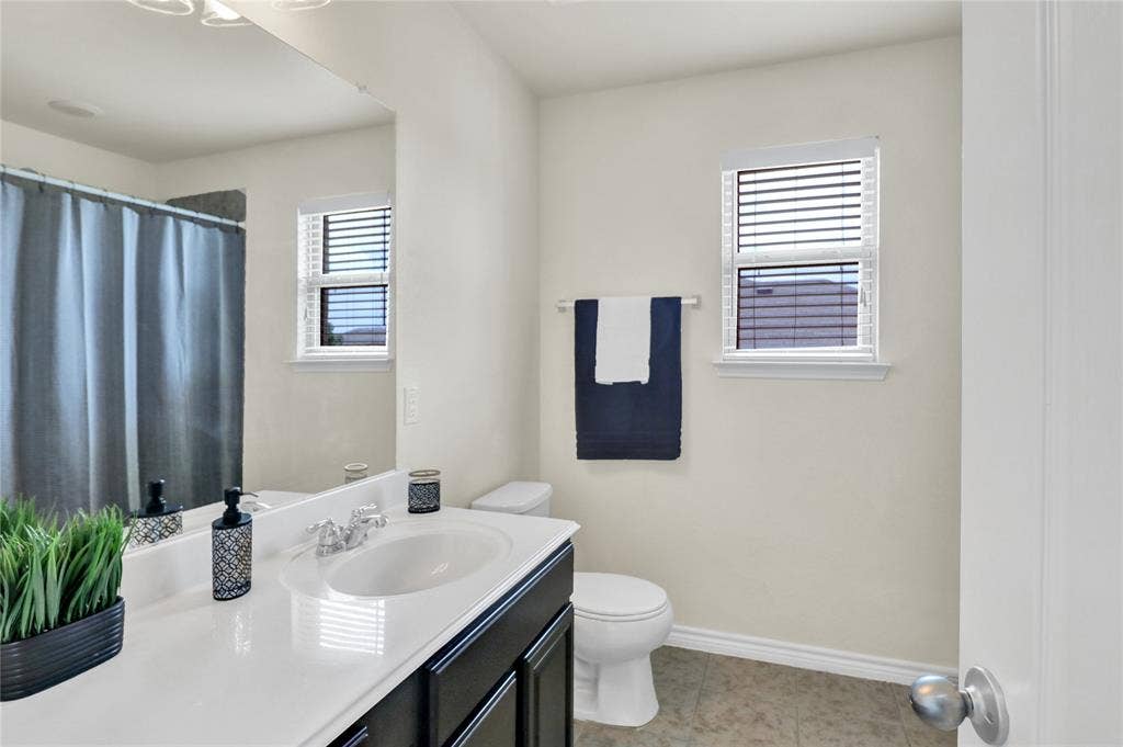 728 Snapdragon Lane, DeSoto, TX 75115 728 Snapdragon Lane, DeSoto, TX 75115