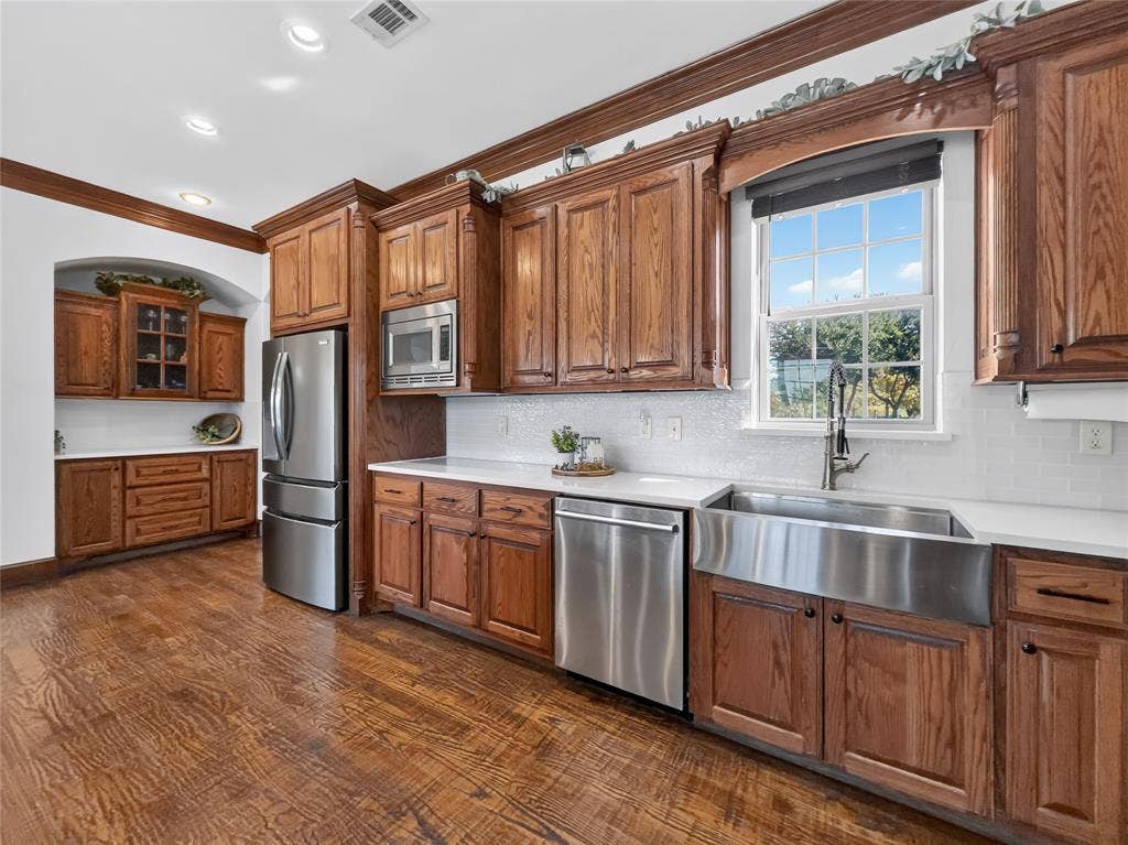 11730 Caddo Creek Drive, Lavon, TX 75166