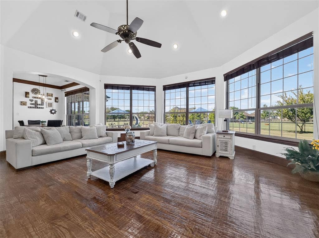 11730 Caddo Creek Drive, Lavon, TX 75166