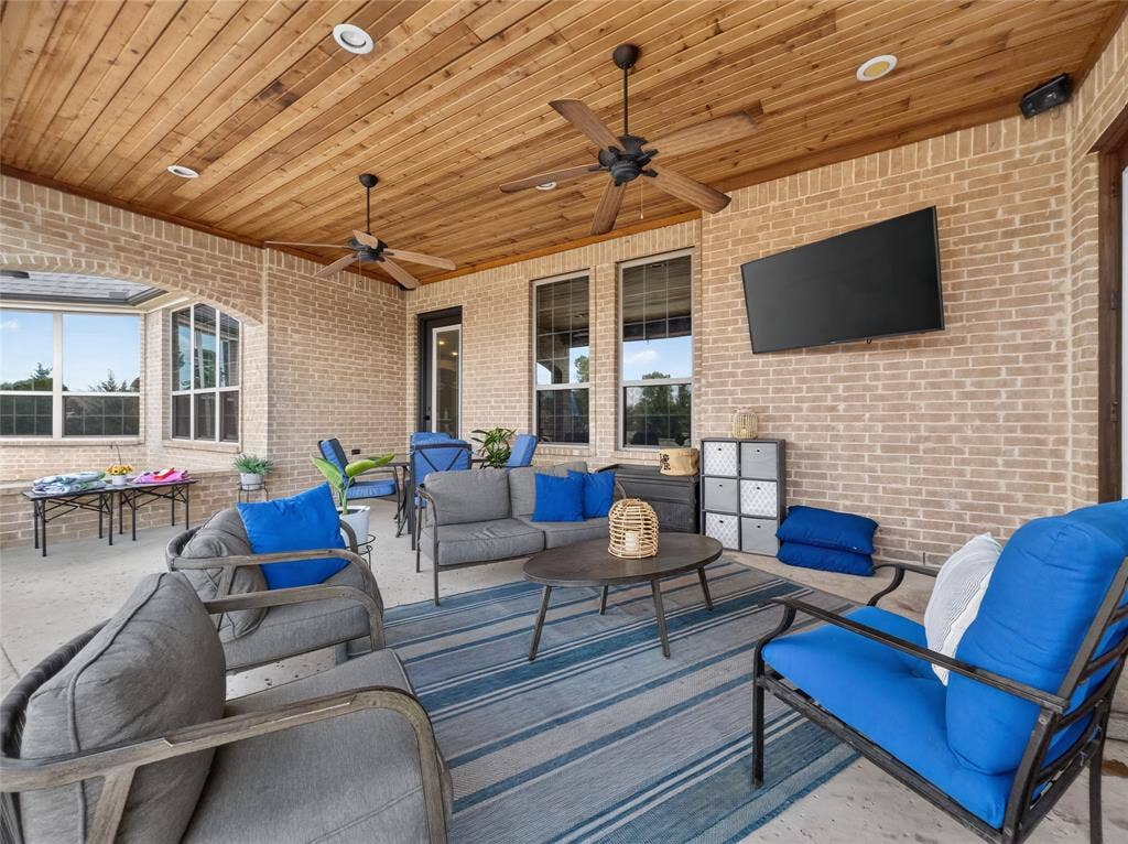 11730 Caddo Creek Drive, Lavon, TX 75166