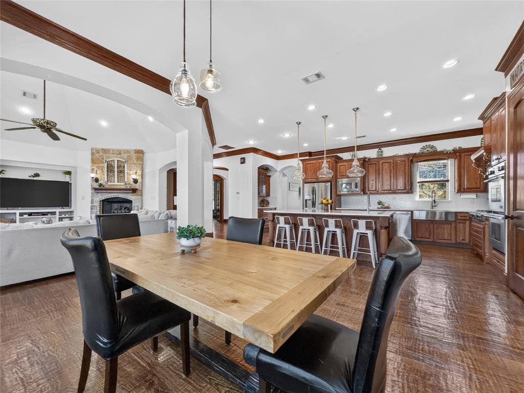 11730 Caddo Creek Drive, Lavon, TX 75166