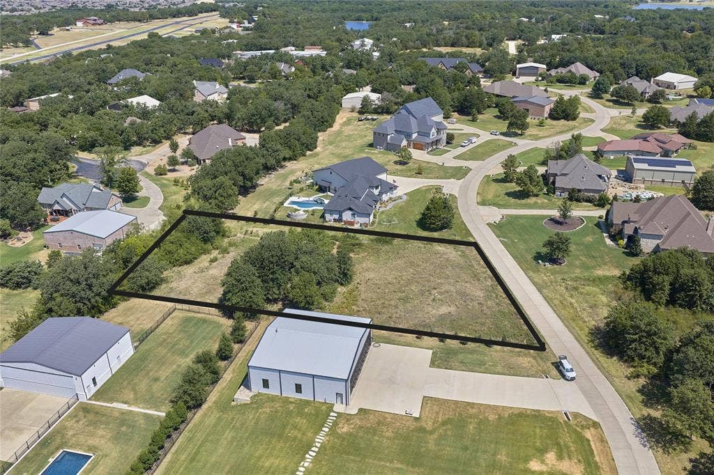 158 Hidden Valley Airpark, Shady Shores, TX 76208