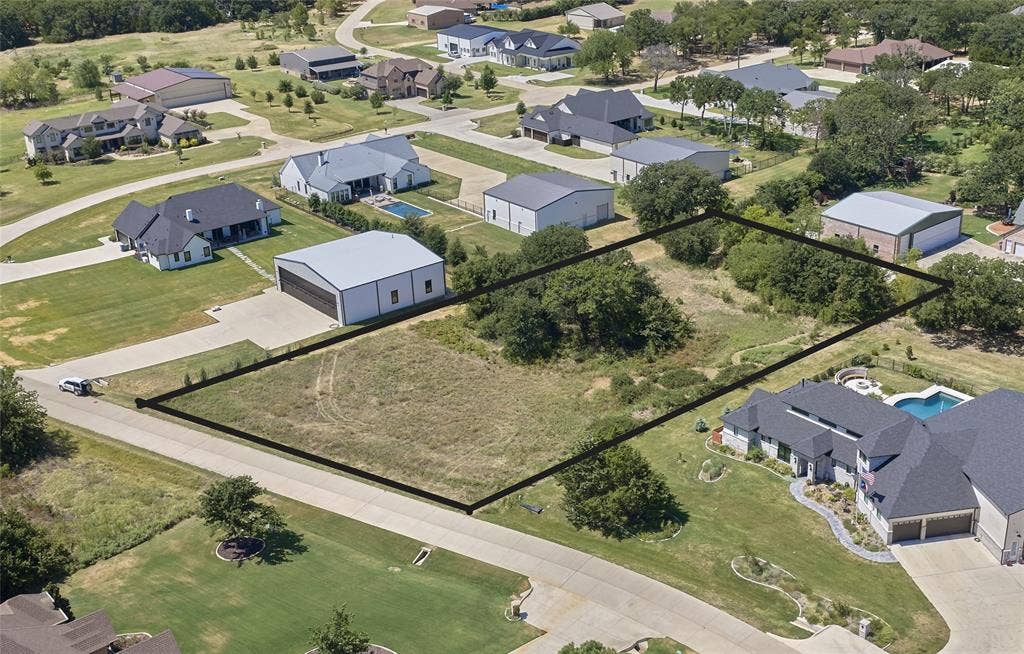 158 Hidden Valley Airpark, Shady Shores, TX 76208