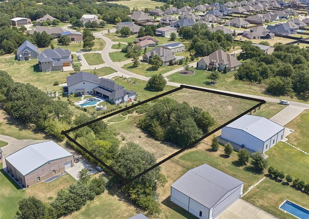 158 Hidden Valley Airpark, Shady Shores, TX 76208