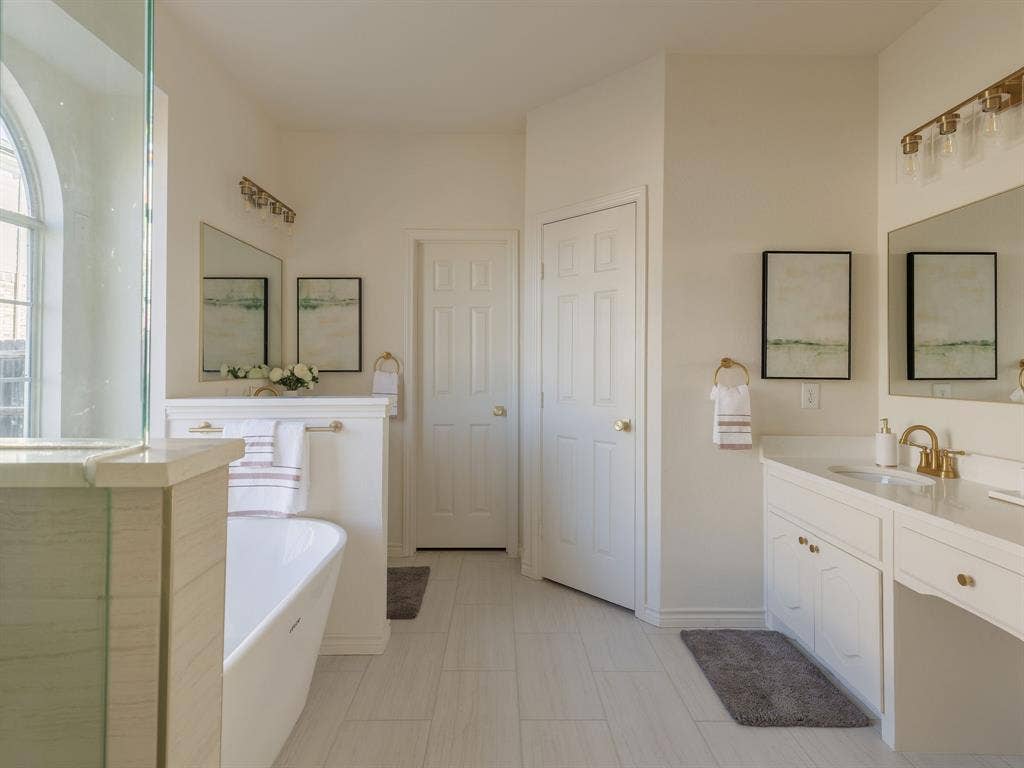 2807 Saint Maria Drive, Mansfield, TX 76063 2807 Saint Maria Drive, Mansfield, TX 76063