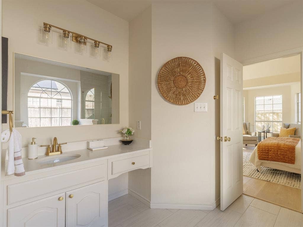 2807 Saint Maria Drive, Mansfield, TX 76063 2807 Saint Maria Drive, Mansfield, TX 76063