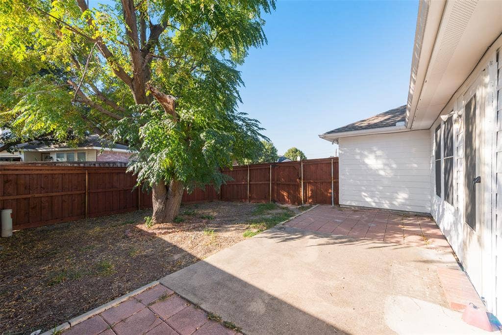 3315 Choir Street, Dallas, TX 75237 3315 Choir Street, Dallas, TX 75237