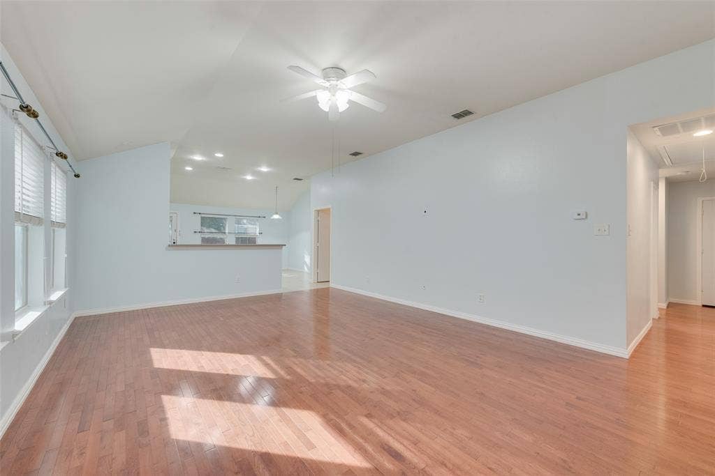 3315 Choir Street, Dallas, TX 75237 3315 Choir Street, Dallas, TX 75237