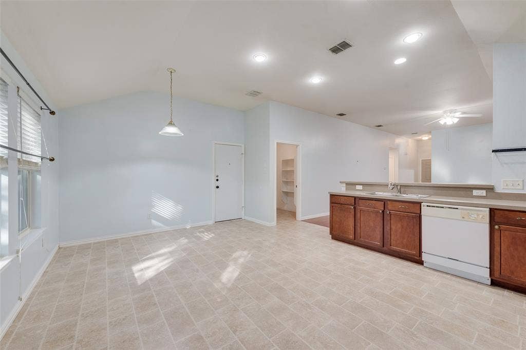 3315 Choir Street, Dallas, TX 75237 3315 Choir Street, Dallas, TX 75237