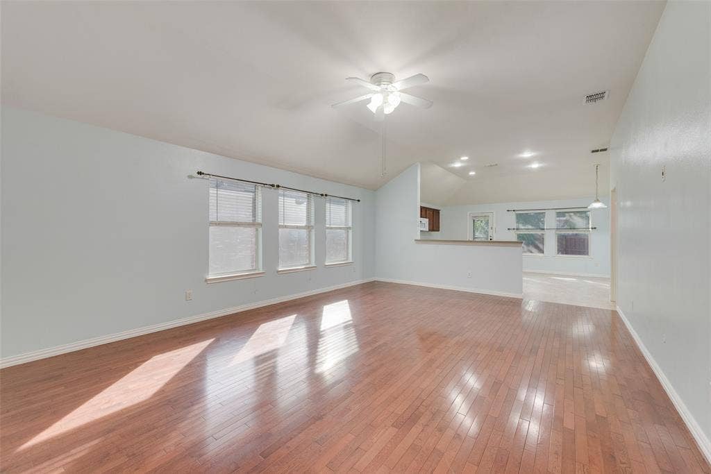 3315 Choir Street, Dallas, TX 75237 3315 Choir Street, Dallas, TX 75237