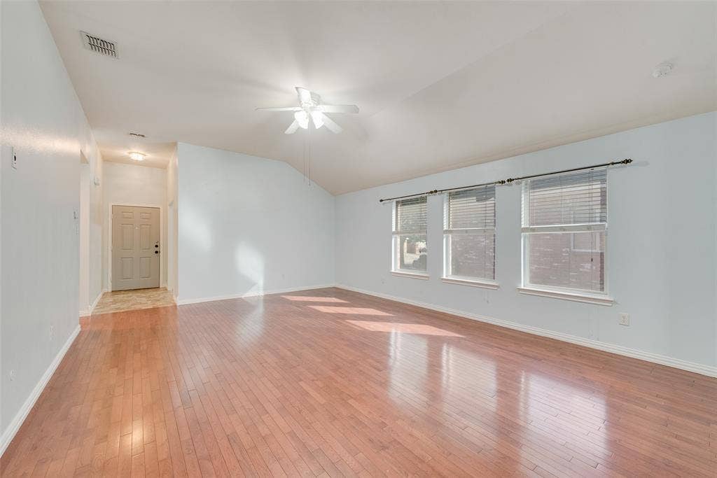 3315 Choir Street, Dallas, TX 75237 3315 Choir Street, Dallas, TX 75237