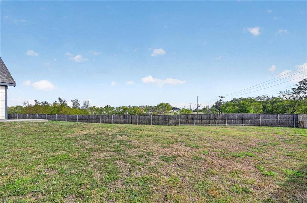 106 N Island Drive, Terrell, TX 75160 106 N Island Drive, Terrell, TX 75160