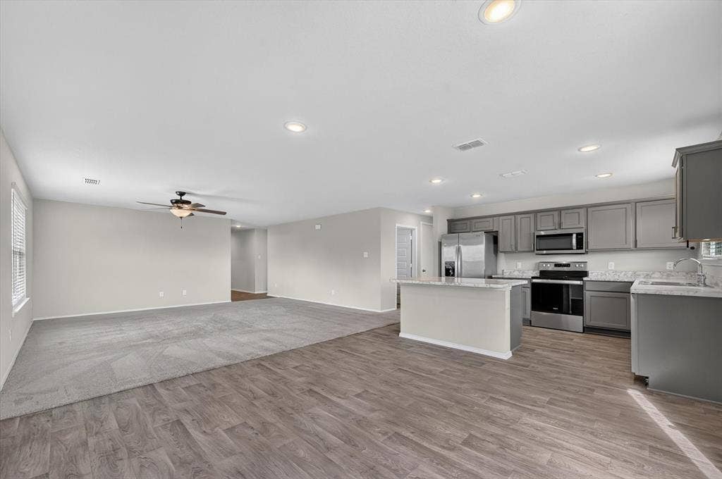 106 N Island Drive, Terrell, TX 75160 106 N Island Drive, Terrell, TX 75160