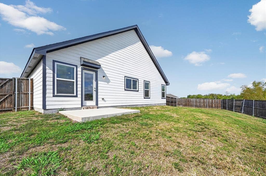 106 N Island Drive, Terrell, TX 75160 106 N Island Drive, Terrell, TX 75160