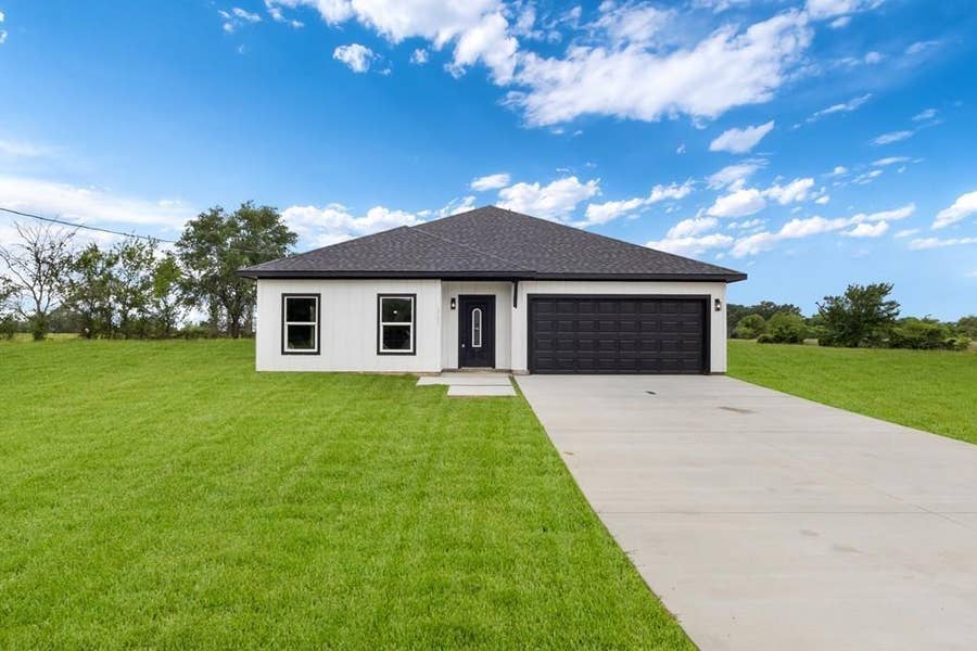 Property photo for 1705 Tool Drive, Tool, TX