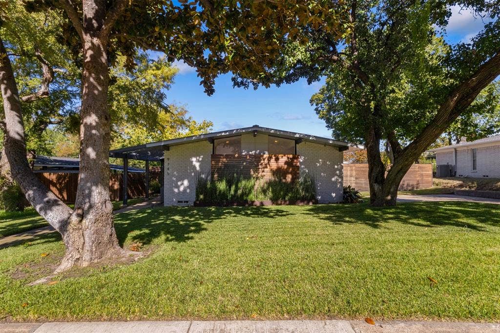 9745 Wisterwood Drive, Dallas, TX 75238 9745 Wisterwood Drive, Dallas, TX 75238