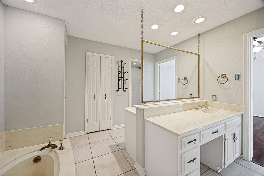 1138 Mill Springs, Richardson, TX 75080 1138 Mill Springs, Richardson, TX 75080