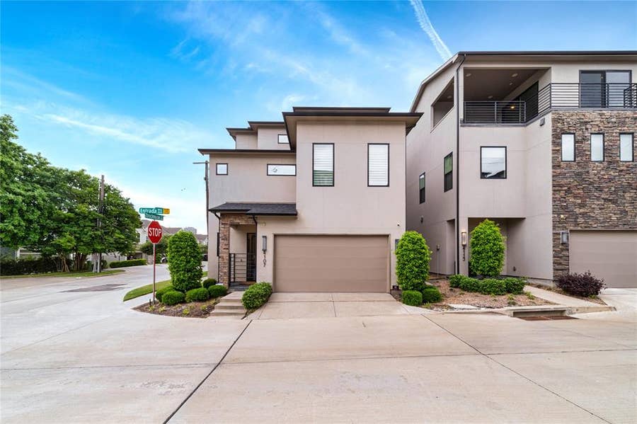 Property photo for 4107 Entrada Way, Dallas, TX