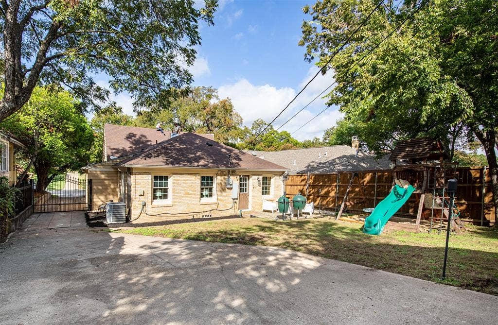 The east-facing backyard is quiet and private and shaded in the later afternoon and evening so it's ideal for grilling and enjoying tie on the back patio.
