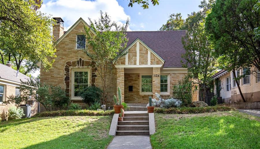 Property photo for 1134 N Edgefield Avenue, Dallas, TX