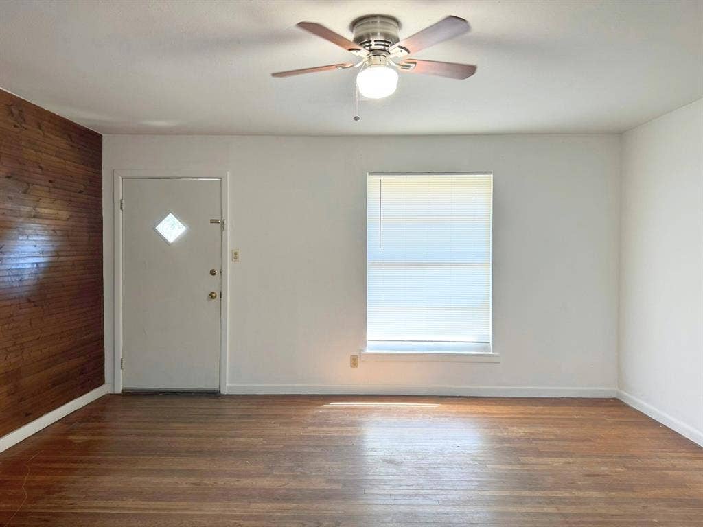204 E 6th Street, Tolar, TX 76476 204 E 6th Street, Tolar, TX 76476