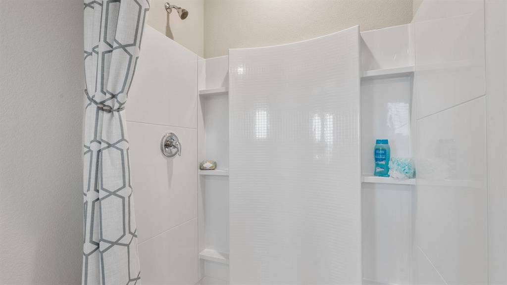 2920 MAPLE ORCHARD Lane, Fort Worth, TX 76140