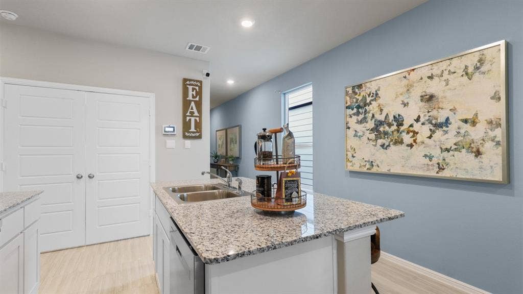 2920 MAPLE ORCHARD Lane, Fort Worth, TX 76140
