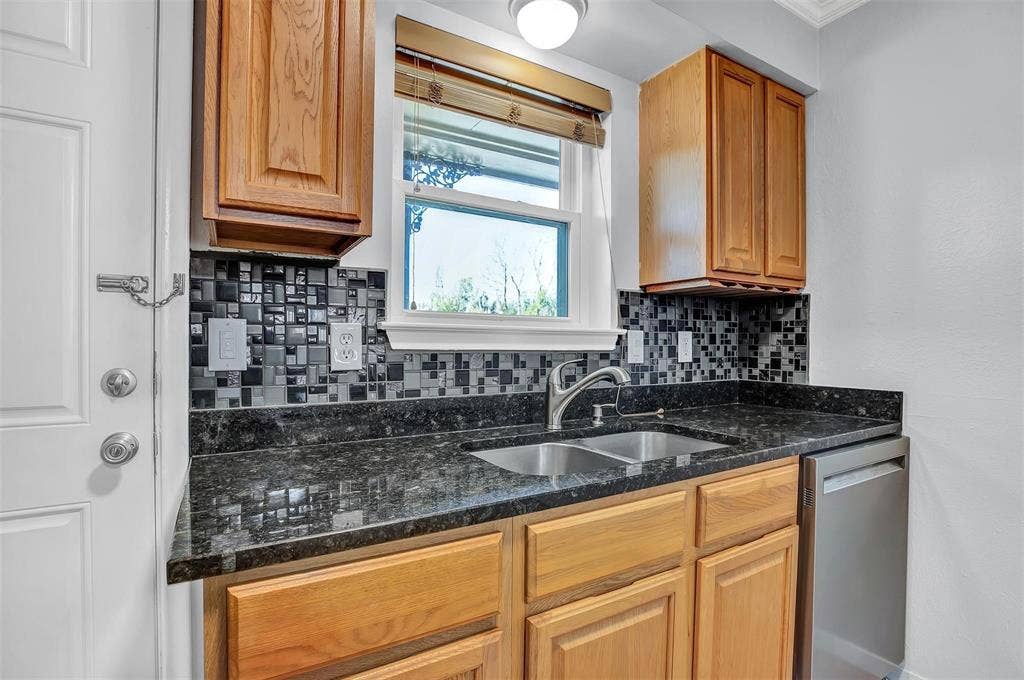 7705 Meadow Park Drive, #209, Dallas, TX 75230 7705 Meadow Park Drive, #209, Dallas, TX 75230