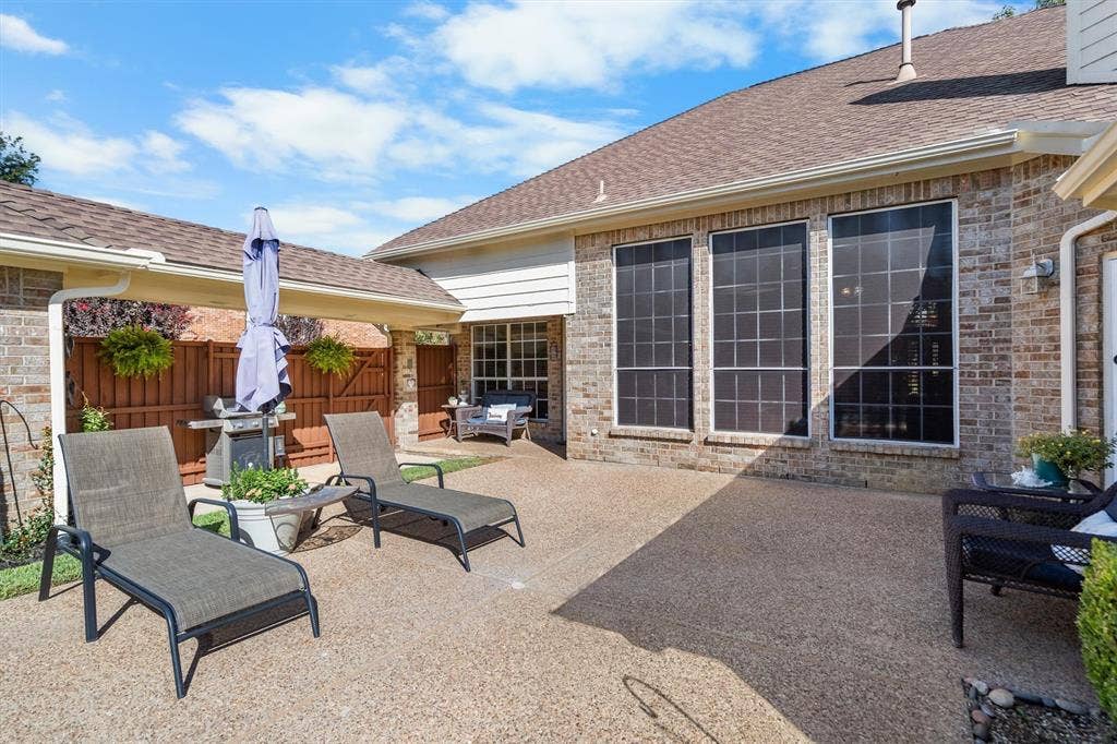 Large open patio for entertaining