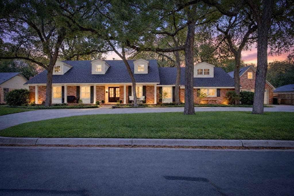 3804 Overton Park Drive W, Fort Worth, TX 76109
