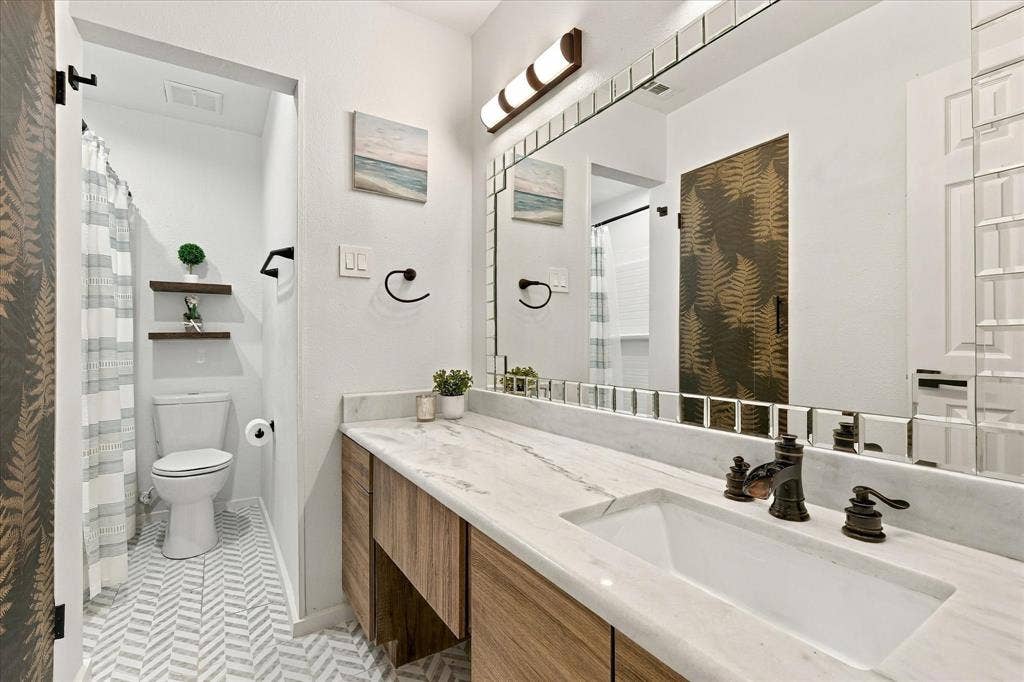 3 Eastlane Place, Plano, TX 75074 3 Eastlane Place, Plano, TX 75074