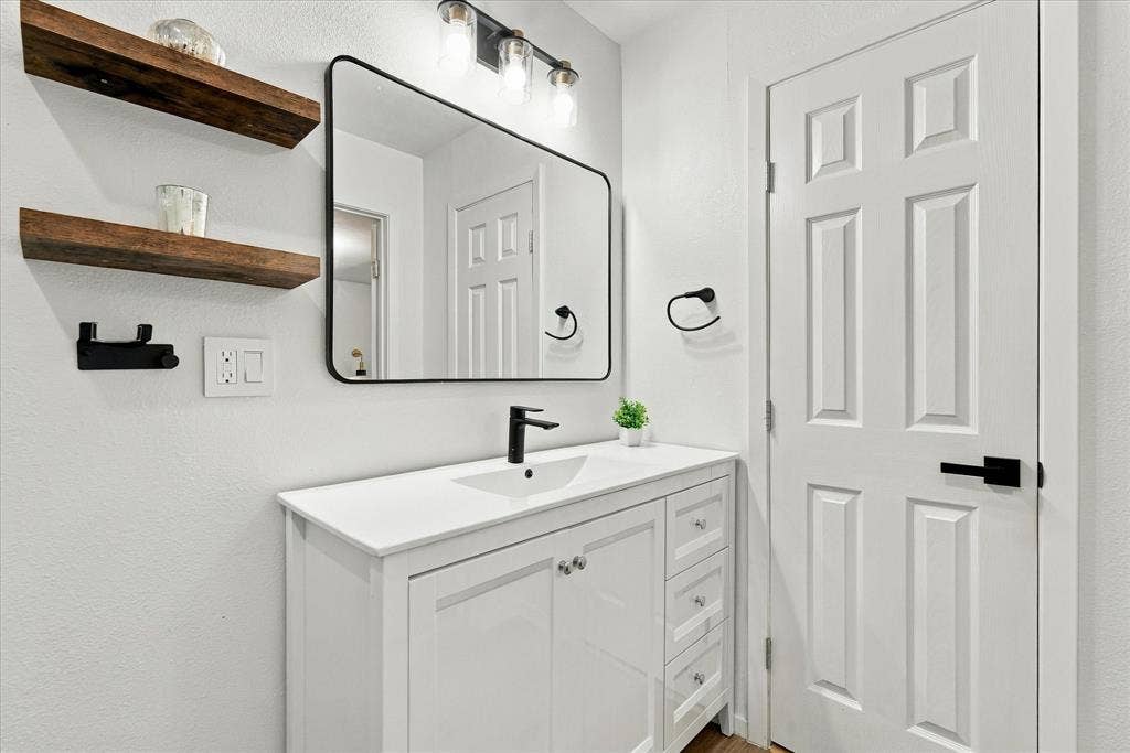3 Eastlane Place, Plano, TX 75074 3 Eastlane Place, Plano, TX 75074