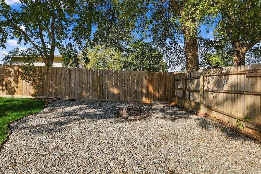 3 Eastlane Place, Plano, TX 75074 3 Eastlane Place, Plano, TX 75074