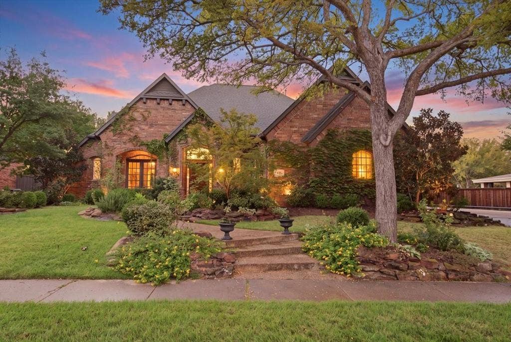 830 Parkwood Court, McKinney, TX 75072 830 Parkwood Court, McKinney, TX 75072