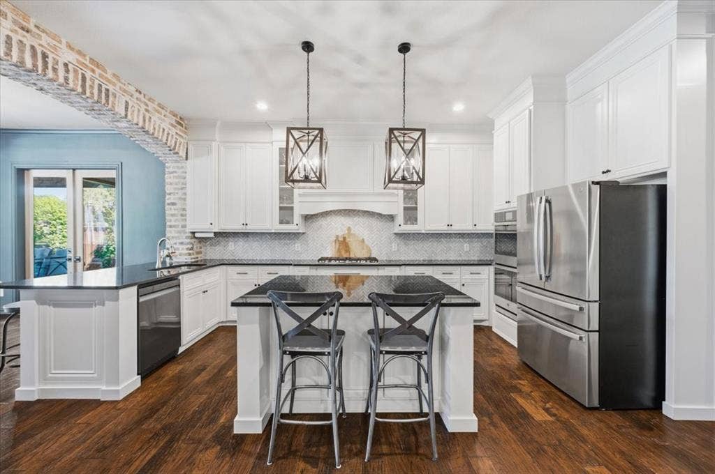 830 Parkwood Court, McKinney, TX 75072 830 Parkwood Court, McKinney, TX 75072